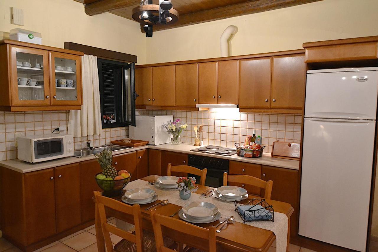 Christina Villas- Minoan Inland Pentamodi Экстерьер фото