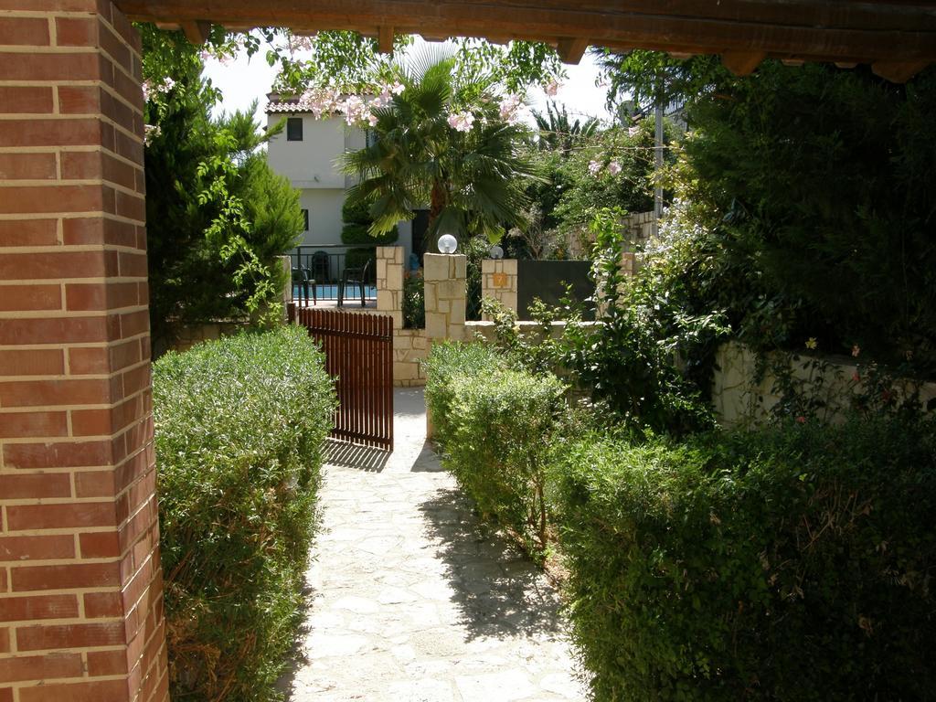 Christina Villas- Minoan Inland Pentamodi Экстерьер фото